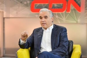 Ministro de Trabajo asegura existe acuerdo para no eliminar cesantía en Código Laboral