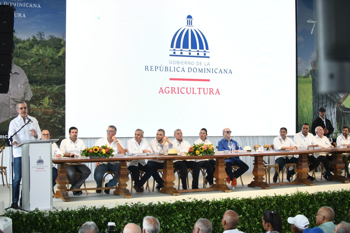 Abinader garantiza seguridad alimentaria en Moca