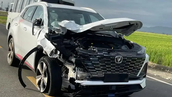 Pareja de esposos mueren en accidente en Villa La Mata