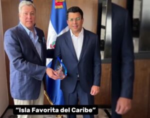 Dominicana gana premio en Filadelfia como mejor destino turístico del Caribe