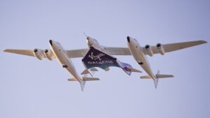 Galactic lanzará al espacio su primer vuelo suborbital comercial