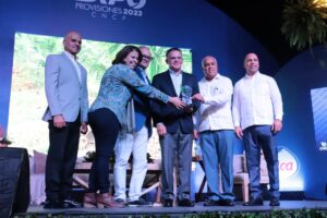 Grupo Rica llama a jóvenes emprendedores a ser persistentes