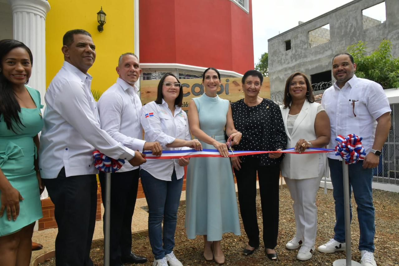 Primera dama, INAIPI y CORMIDOM inauguran CAIPI Comunitario en Maimón