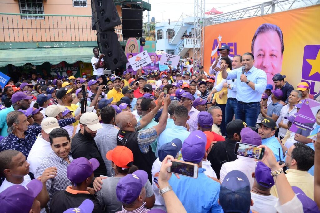 Luis Alberto: "Gobierno ha impuesto un muro al ciudadano para que no tenga acceso a servicios|"