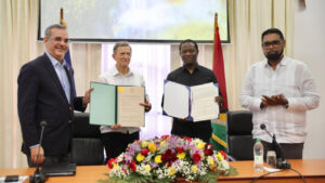 Presidentes RD y Guyana se comprometieron a lograr la estabilidad política en Haití