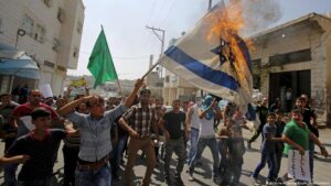 Ofensiva de Israel en Cisjordania suma 11 muertos, 3.000 desplazados y recibe un ataque 