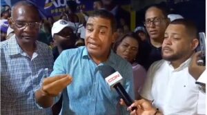 Diputado denuncia mal manejo de fondos municipales y abandono de servicios en Haina