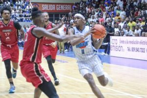 Jassel Perez y Joel Ramírez fueron galardonados en la noche de Premiaciones de La Súper Liga LNB por sus respectivas labores en la temporada.