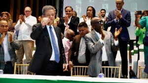 Fuerza del Pueblo escoge a unanimidad a Leonel Fernández como precandidato a la Presidencia de la República