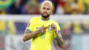Millonaria multa a Neymar por daños ambientales en Brasil

