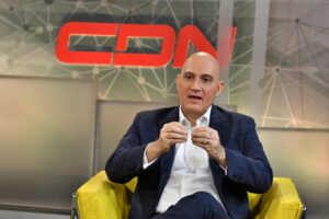 Ministro de Economía afirma poder de compra en los hogares aumentó en 2022
