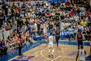 Los Reales de La Vega eliminan a los Leones de Santo Domingo y serán locales en la final frene al ganador de la semifinal B. 