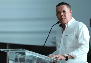Se calienta política en Azua, precandidato PRM a senador dice esta primero en encuesta