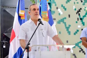 Presidente Abinader tacha de irresponsable a organismos multilaterales que quieren que RD asuma situación de Haití