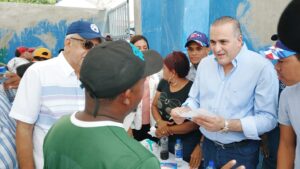 Senador Alexis Victoria lleva su programa 