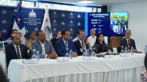 Decomisan 84 mil botellas de alcohol adulterado y desmantelan fábricas clandestinas