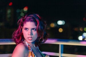 Artista Layza Moory busca mezclar la cultura dominicana con tópicos mundiales  