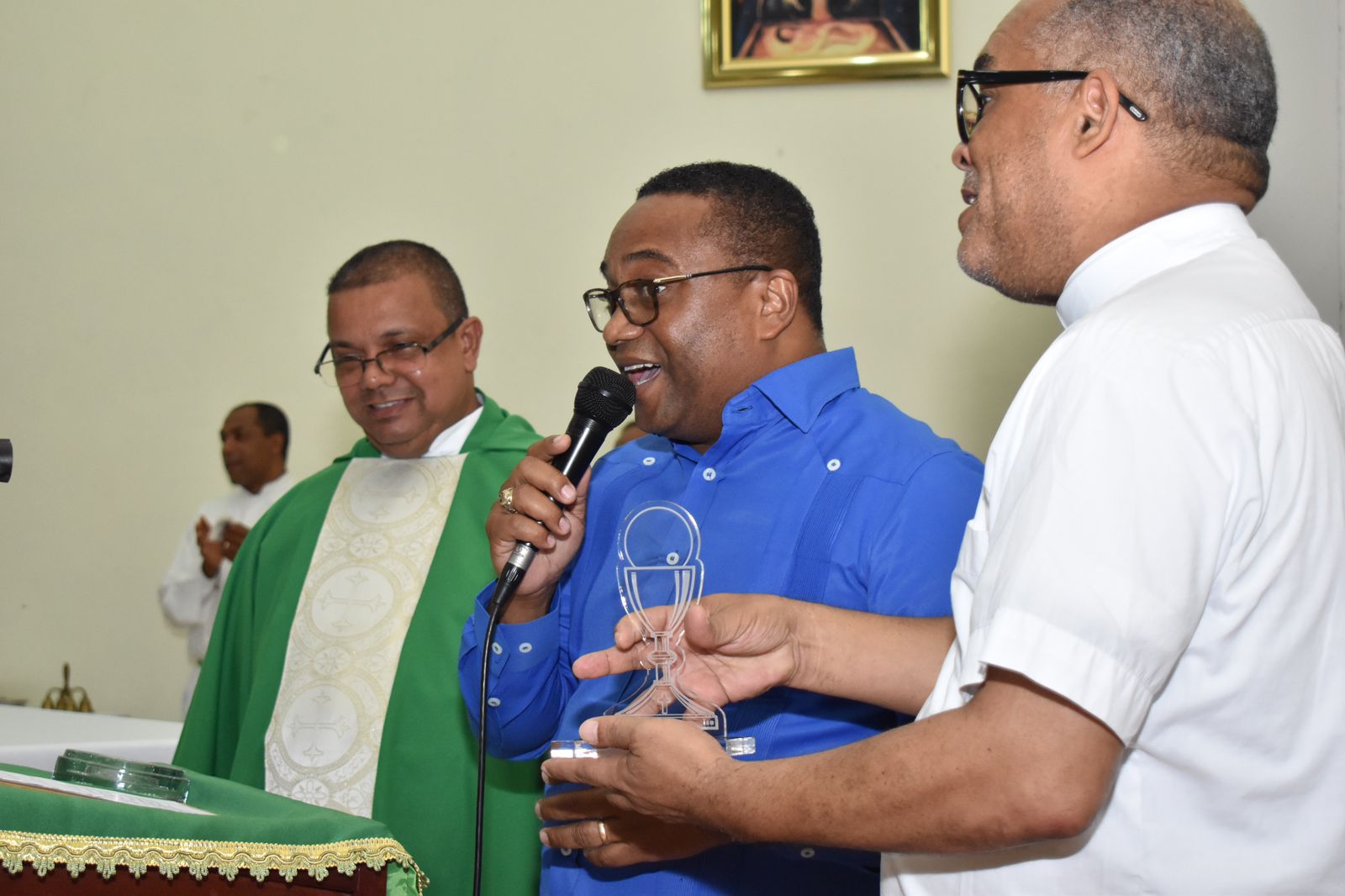 Parroquia San Francisco Solano reconoce a René Polanco