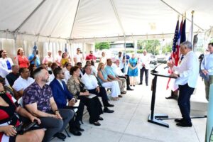 Alcaldía puertorriqueña de San Juan reconoce trayectoria de Peña Gómez