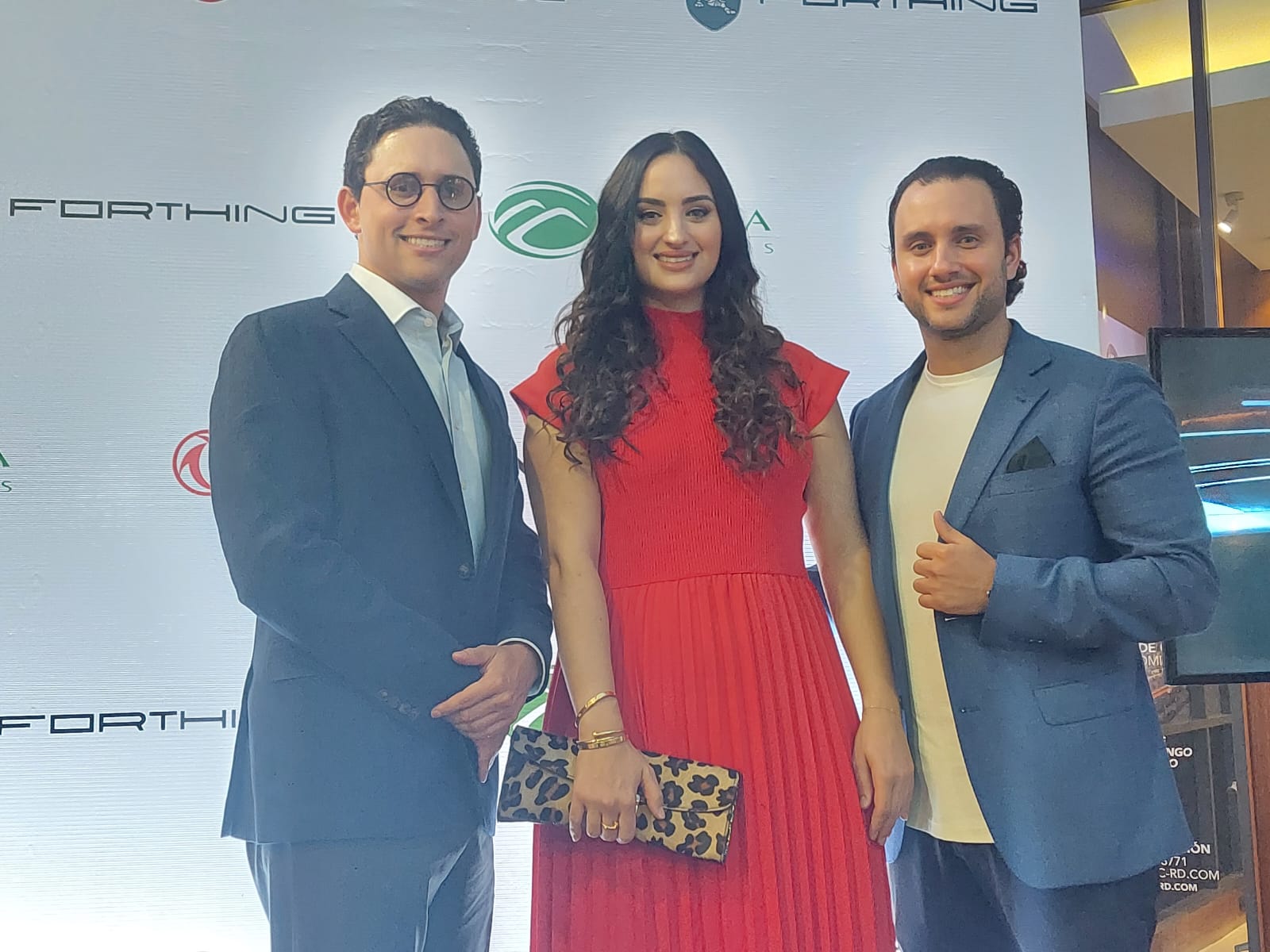 Ejecutivos de Peravia Motors ofrecieron cóctel de presentación de nuevo modelo DongFeng Forthing