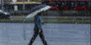 Onda tropical y vaguada incidirán en las condiciones del tiempo