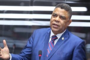Oposición “aprieta soga” contra juicio político; oficialismo siente la presión 