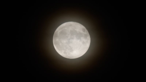 ¿Qué es una superluna? Esta noche se podrá ver este fenómeno