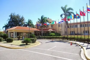 Empleados del Mirex cancelados piden la intervención de Abinader