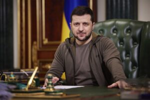 Volodymyr Zelenskyy confirmó este domingo que al menos 31.000 soldados ucranianos han muerto desde el inicio de la invasión de Rusia. Foto: Fuente Externa
