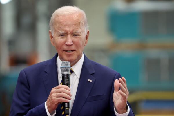 Biden destina $95 millones para fortalecer la red eléctrica de Hawaii tras incendios forestales