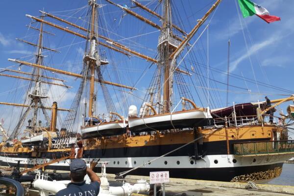 Buque escuela Amerigo Vespucci llega a la República Dominicana