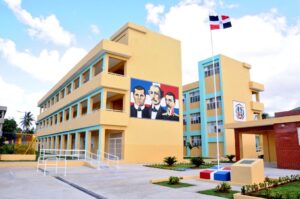 Preparativos para el inicio del año escolar 2023-2024