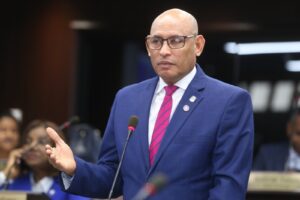 Diputado solicita mediante resolución la creación urgente de Banco Nacional de Pieles y Tejidos