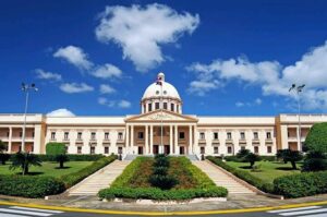 Gobierno toma medidas preventivas ante impacto de tormenta tropical Franklin