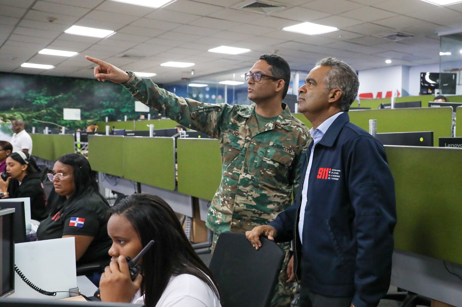 Ministro de la Presidencia supervisa Plan de Contingencia del Sistema 911 ante trayecto tormenta Franklin
