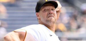 Ji-Man Choi y Rich Hill refuerzan a los San Diego Padres