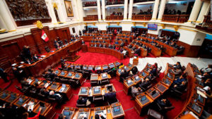 Perú: investigan al presidente del Congreso por corrupción
