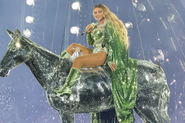 ¡Fanáticos en aprietos! Beyoncé pide a fanáticos código de vestimenta y las tiendas se vuelven un caos