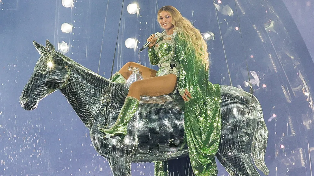 ¡Fanáticos en aprietos! Beyoncé pide a fanáticos código de vestimenta y las tiendas se vuelven un caos