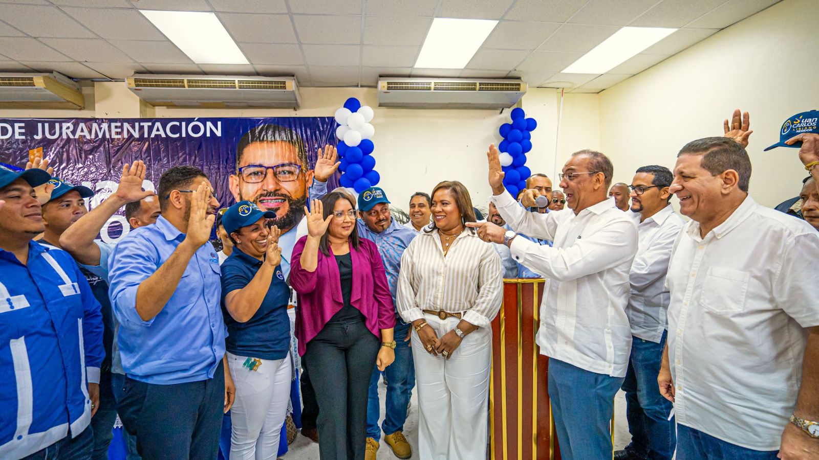 Deligne Ascención Juramenta ex miembro Comité Central PLD en Bonao
