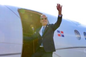 Presidente Abinader viaja a Nueva York para participar en el Desfile Dominicano