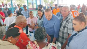 Senador Alexis Victoria lleva su programa 