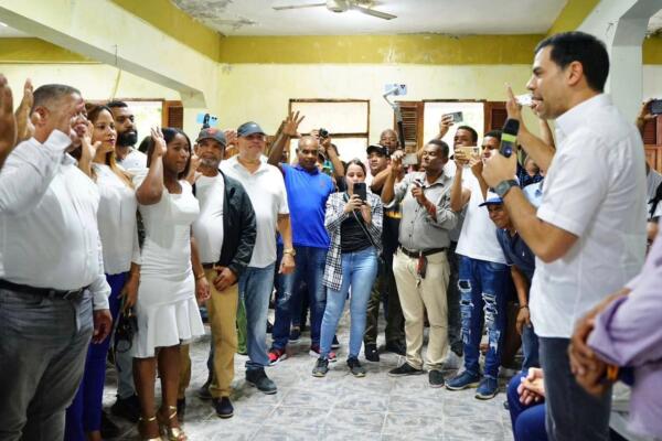 Unidad Externa con Luis juramenta exaspirante a Alcalde del PLD en Hato Mayor