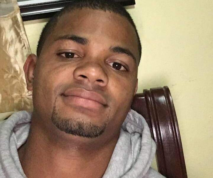 Velan restos de maestro arrastrado por aguas río Partido en Villa Trina