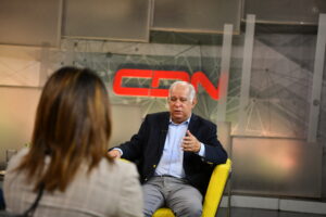 Plan de Regularización de Extranjeros: atrapado en un limbo por irregularidades y obstáculos políticos, según director del INM