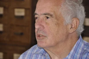 Bernardo Vega un escritor de realidades  
