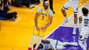 Lakers y Anthony Davis acuerdan la extensión anual más rica de la NBA: tres años y $186 millones 