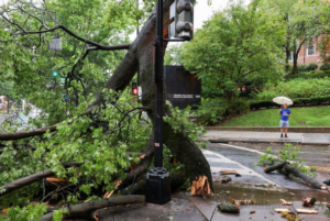 Miles de vuelos retrasado o cancelado debido a fuertes tormentas en el este de EE.UU.