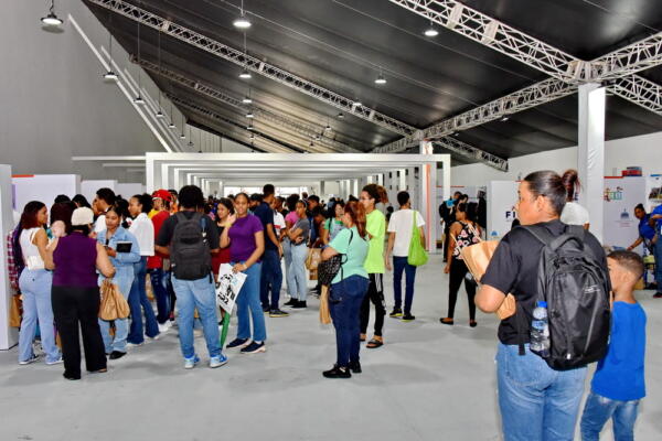 Las nuevas tecnologías forman parte de las exposiciones en la Feria del Libro 2023 