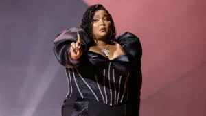 Cantante Lizzo demandada por exbailarinas por presunto acoso sexual 